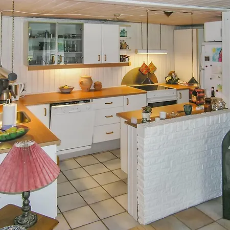 Two-bedroom Holiday In * Hals
